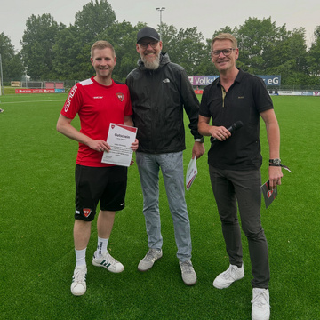 ***Verabschiedungen Teil 1***
Im Rahmen des letztens Saisonspiels wurden am Sonntag einige Spieler und Verantwortliche... ***Verabschiedungen Teil 1***
Im Rahmen des letztens Saisonspiels wurden am Sonntag einige Spieler und Verantwortliche...