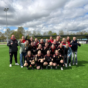 SV Damen machen es zweistellig
Am Sonntag trafen die Damen des SV Gescher auf den VfB Alstätte, ein Team aus dem unteren... SV Damen machen es zweistellig
Am Sonntag trafen die Damen des SV Gescher auf den VfB Alstätte, ein Team aus dem unteren...