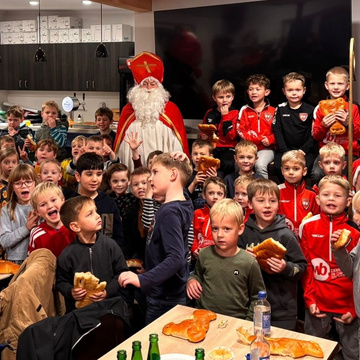 ***Der Nikolaus zu Gast bei der G Jugend***
auch in diesem Jahr feierten die kleinsten Fußballer des SV Gescher ihre... ***Der Nikolaus zu Gast bei der G Jugend***
auch in diesem Jahr feierten die kleinsten Fußballer des SV Gescher ihre...