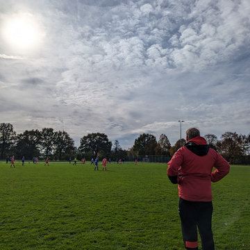 ***Frauenfußball***

Gescher unterliegt in Ottenstein mit 0:1 und gibt Tabellenführung wieder ab

Nach einer...