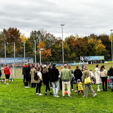 ***Sieg gegen Heiden***
Unsere 1. Mannschaft gewinnt das Heimspiel im Volksbank Gescher Stadion durch den Treffer von...