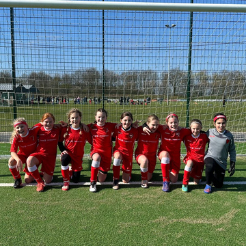 Die E 1 Mädels haben sich heute mit einem starken 11:0 gegen den FC Marbeck durchgesetzt und holen sich mit den 3... Die E 1 Mädels haben sich heute mit einem starken 11:0 gegen den FC Marbeck durchgesetzt und holen sich mit den 3...