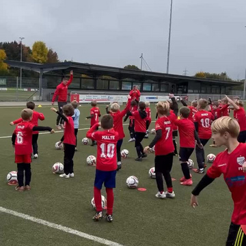 ***Tag 3 des Fußballcamps der Fußballfabrik***
Einblicke eines klasse Abschlusses des Fußballcamp.
Wir bedanken uns bei... ***Tag 3 des Fußballcamps der Fußballfabrik***
Einblicke eines klasse Abschlusses des Fußballcamp.
Wir bedanken uns bei...