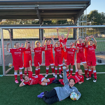 ⚽️ Heimsieg für unsere U13-Juniorinnen! 💪🏼
Unsere U13-Juniorinnen vom Sv Gescher feiern einen starken 4:1-Sieg gegen... ⚽️ Heimsieg für unsere U13-Juniorinnen! 💪🏼
Unsere U13-Juniorinnen vom Sv Gescher feiern einen starken 4:1-Sieg gegen...