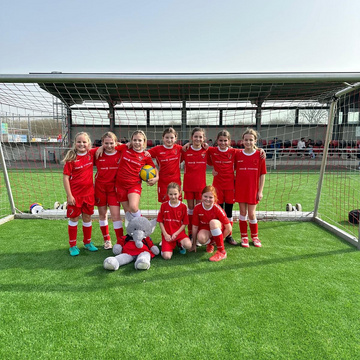 Was für ein Spiel! 💪⚽
Unsere SV Gescher E1 Mädchen zeigen eine starke Teamleistung und gewinnen souverän gegen Grün-Weiß... Was für ein Spiel! 💪⚽
Unsere SV Gescher E1 Mädchen zeigen eine starke Teamleistung und gewinnen souverän gegen Grün-Weiß...