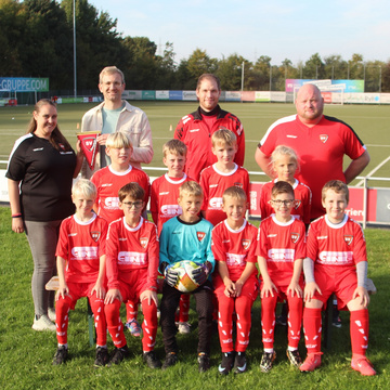 ***Nachhaltig engagiert: Hubert Eing Kunststoffverwertung GmbH unterstützt die E2 des SV Gescher***
Große Freude bei... ***Nachhaltig engagiert: Hubert Eing Kunststoffverwertung GmbH unterstützt die E2 des SV Gescher***
Große Freude bei...