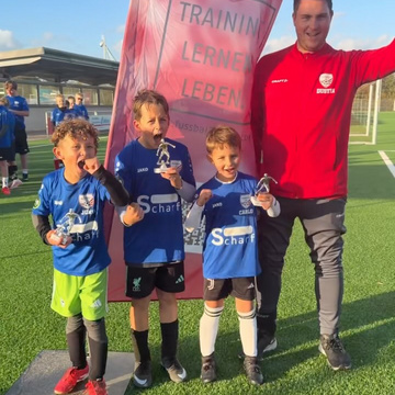 ⚽️ Tag 1 der Fußballfabrik beim SV Gescher! 🔥
Ein gelungener Auftakt mit jeder Menge Fußball, Spaß und Teamgeist! 💪
... ⚽️ Tag 1 der Fußballfabrik beim SV Gescher! 🔥
Ein gelungener Auftakt mit jeder Menge Fußball, Spaß und Teamgeist! 💪
...