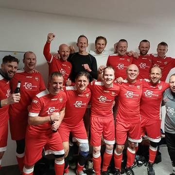 ***Weiter auf Platz 1!***
Nach einer guten Anfangsphase von Wessum sind wir gut ins Spiel gekommen und durch Tore von... ***Weiter auf Platz 1!***
Nach einer guten Anfangsphase von Wessum sind wir gut ins Spiel gekommen und durch Tore von...