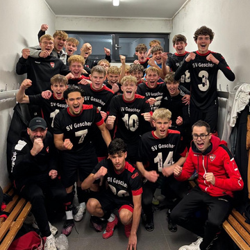 U19 sichert sich wichtigen 5:1-Sieg im Kellerduell gegen Eintracht Mettingen! 💥⚽️
Im Nachholspiel der U19-Mannschaft... U19 sichert sich wichtigen 5:1-Sieg im Kellerduell gegen Eintracht Mettingen! 💥⚽️
Im Nachholspiel der U19-Mannschaft...