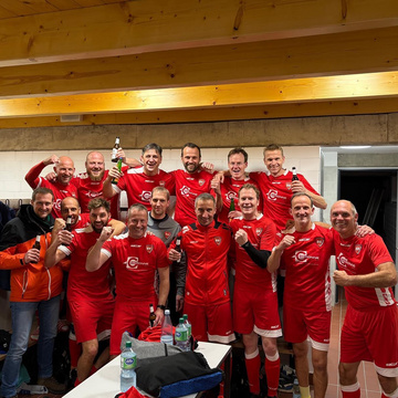 ***ü40 im Viertelfinale***
Die alte Garde durfte an diesem Mittwoch im Pokal ran. Der Gegner Lüdinghausen erwischte den... ***ü40 im Viertelfinale***
Die alte Garde durfte an diesem Mittwoch im Pokal ran. Der Gegner Lüdinghausen erwischte den...