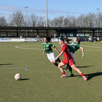 🔴⚫ Niederlage in Borken – Derby voraus! 🔴⚫
Bei bestem Fußballwetter wollten unsere Damen beim Schlusslicht in Borken... 🔴⚫ Niederlage in Borken – Derby voraus! 🔴⚫
Bei bestem Fußballwetter wollten unsere Damen beim Schlusslicht in Borken...