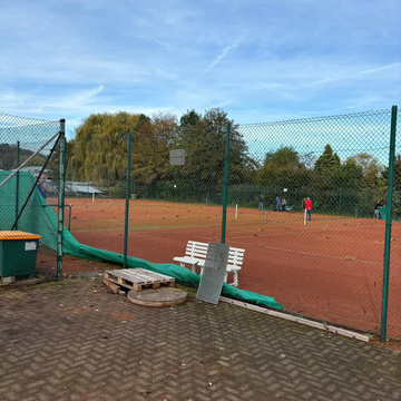 ***Tennis: Der Winter kommt***

Die Tennisabteilung hat auch in diesem Jahr wieder tatkräftig dafür gesorgt, dass die...