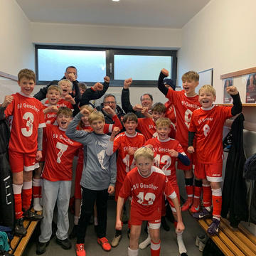 ***D1: 3 Siege innerhalb von 8 Tagen***
Eine perfekte Woche hat die D1 unseres SV abgeliefert. Nach einem knappen, aber... ***D1: 3 Siege innerhalb von 8 Tagen***
Eine perfekte Woche hat die D1 unseres SV abgeliefert. Nach einem knappen, aber...